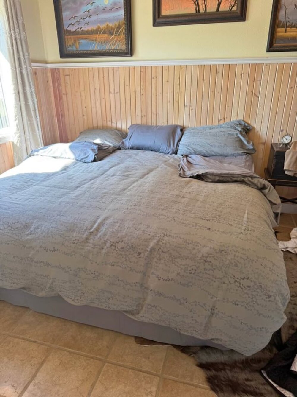 Calvin Klein Pacific Aegean Ivy Vines Gray KING Duvet Cover Set. 2 KING Pillowca